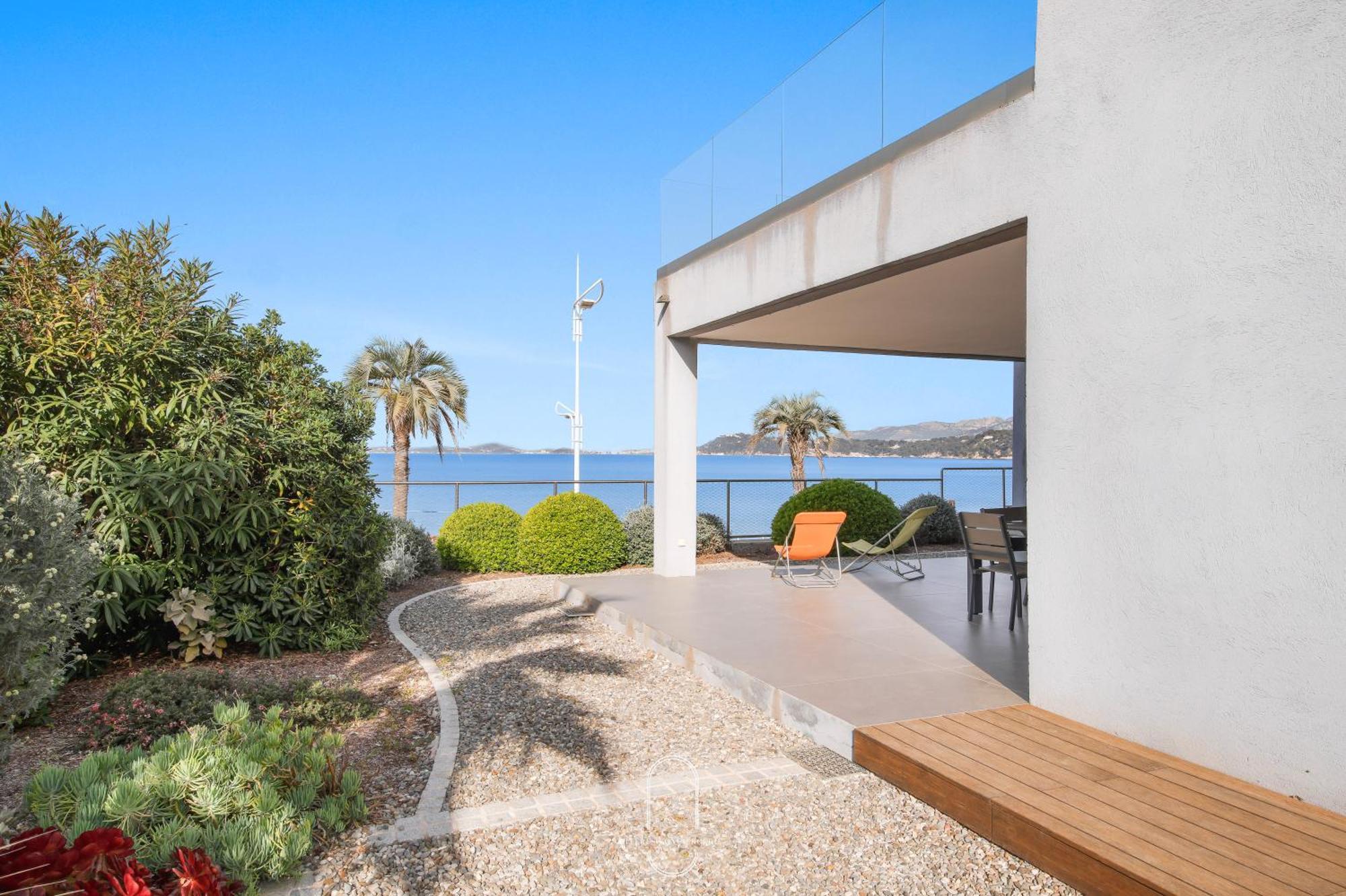 Villa Antoine Appartement Rdj Vue Mer Clim Wifi Parking Plage 50M La Garonne لو براديت المظهر الخارجي الصورة