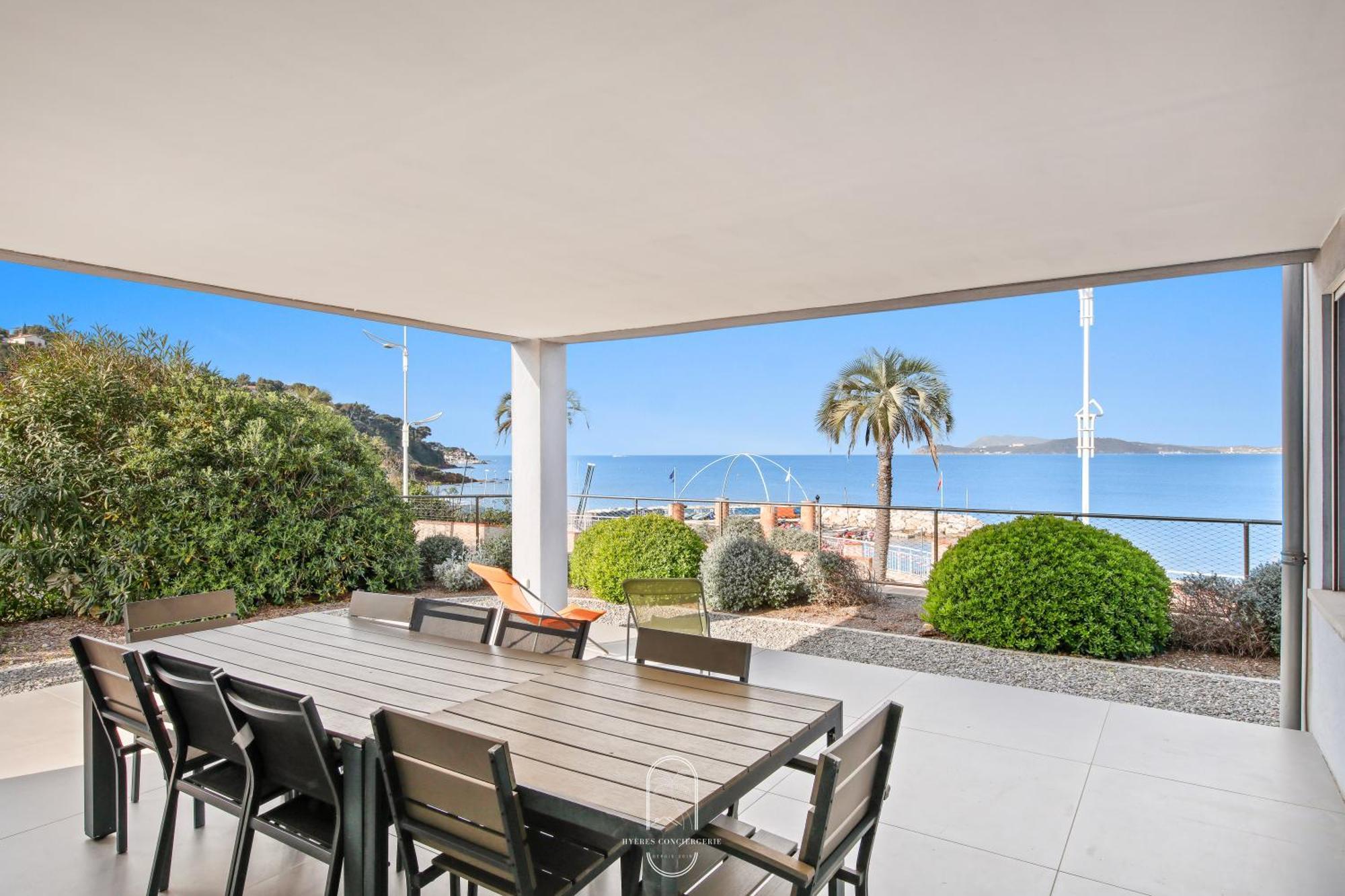 Villa Antoine Appartement Rdj Vue Mer Clim Wifi Parking Plage 50M La Garonne لو براديت المظهر الخارجي الصورة