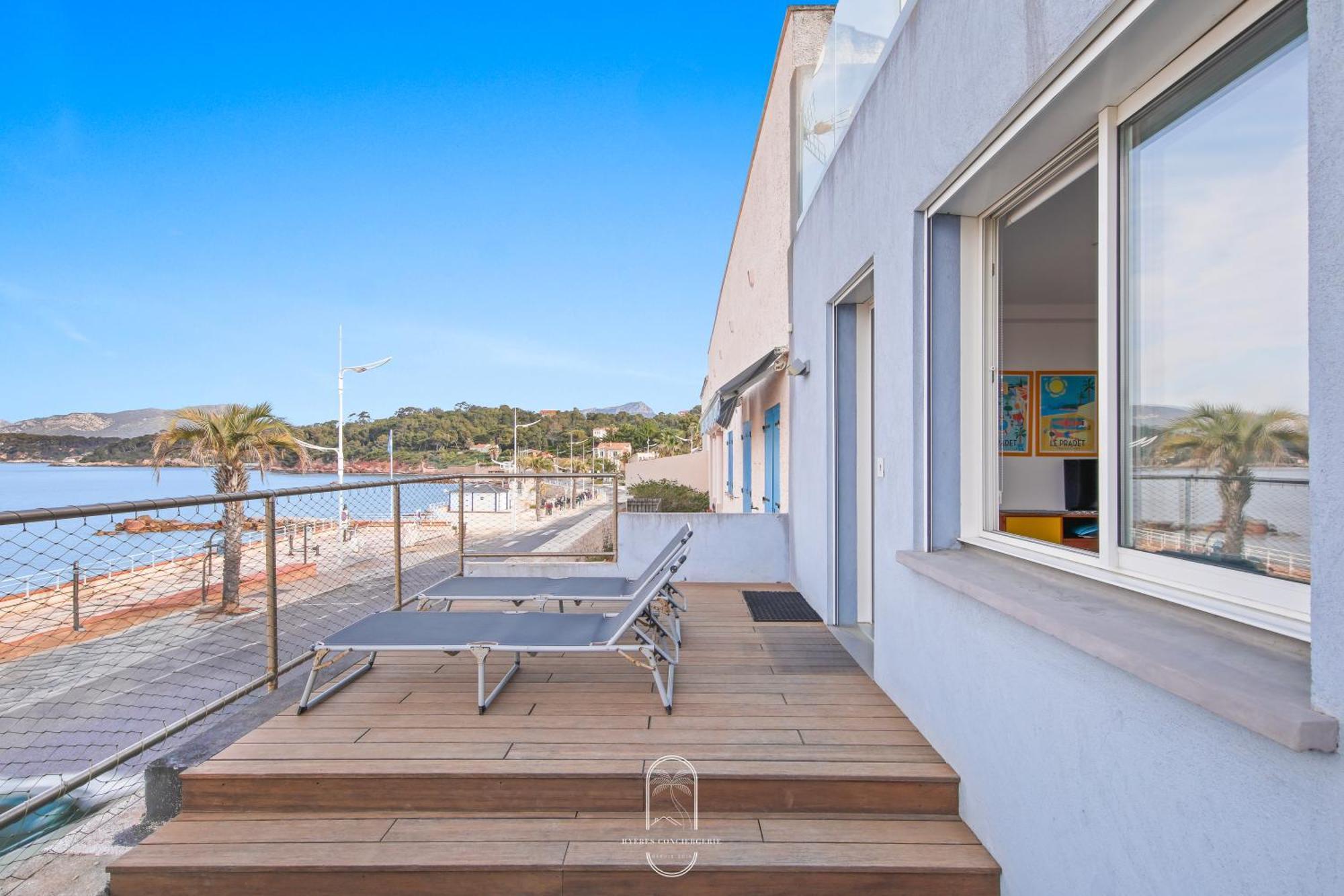 Villa Antoine Appartement Rdj Vue Mer Clim Wifi Parking Plage 50M La Garonne لو براديت المظهر الخارجي الصورة