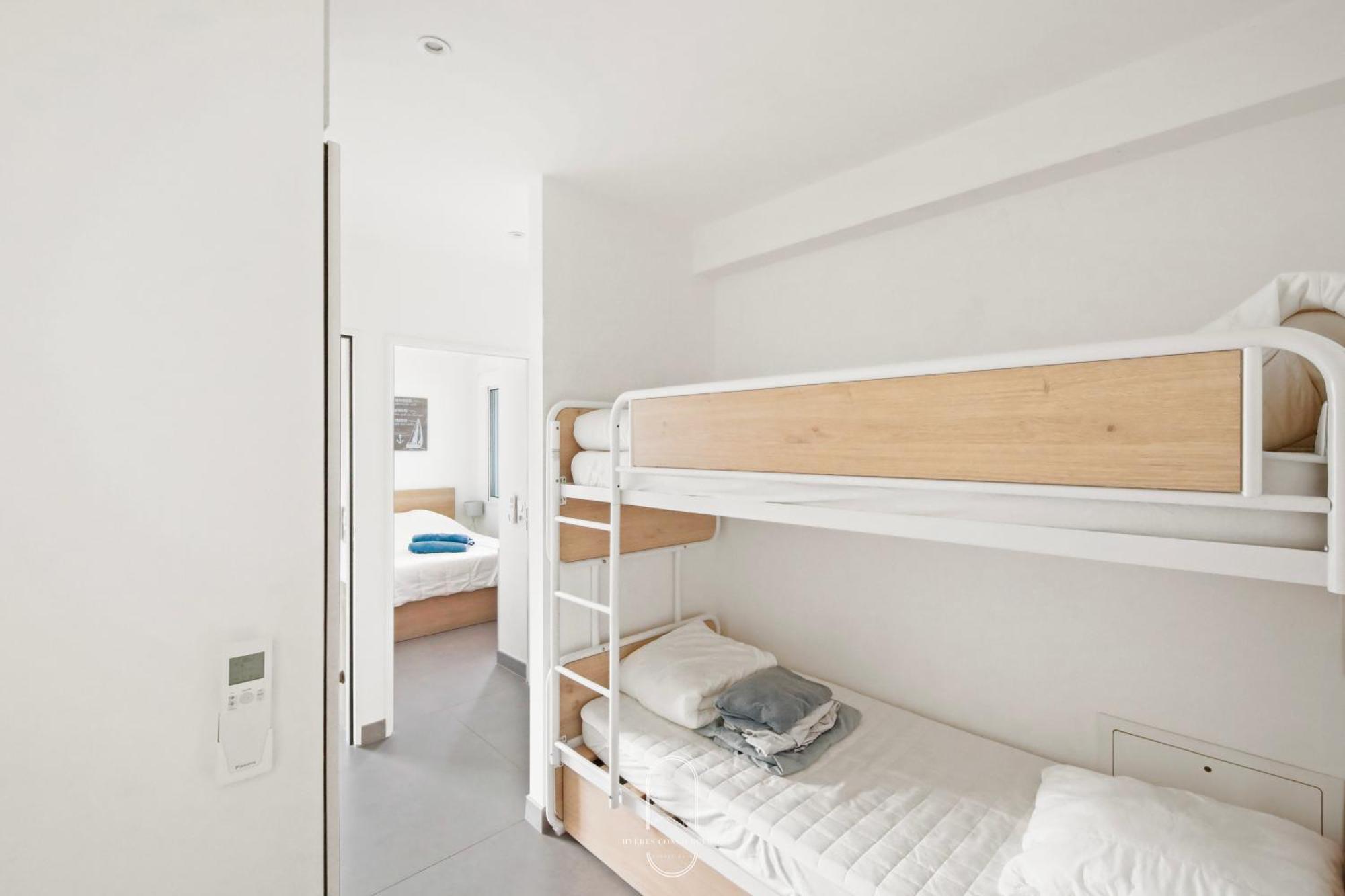 Villa Antoine Appartement Rdj Vue Mer Clim Wifi Parking Plage 50M La Garonne لو براديت المظهر الخارجي الصورة